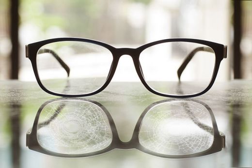 Nevarnosti cenenih očal: sončna, hitra in gotova očala