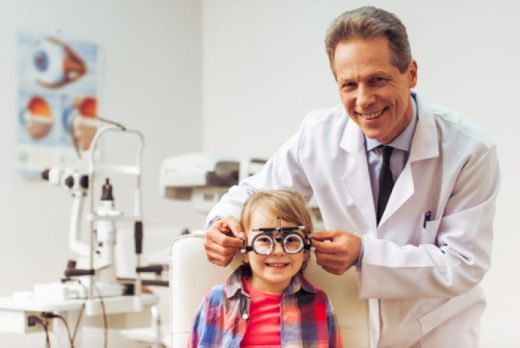 Kdo je optometrist in kdo oftalmolog?