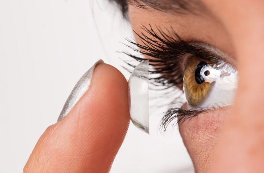 Menjava vrste kontaktnih leč